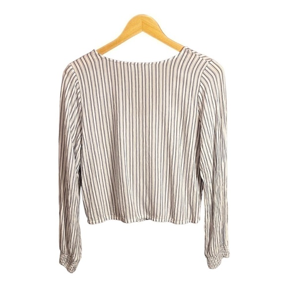 𝅺HOLLISTER Juniors Stripe Crop Top, Size Large - Picture 2 of 3